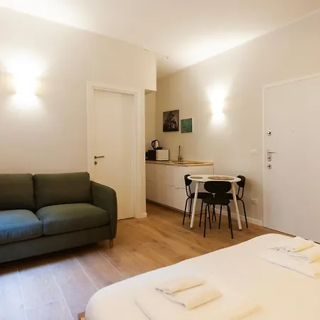 Youhosty - Ticinese 2 Apartament