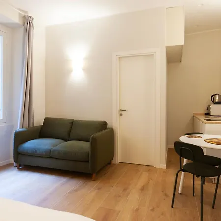 Apartament Youhosty - Ticinese 2 *