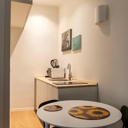 Youhosty - Ticinese 2 Apartament