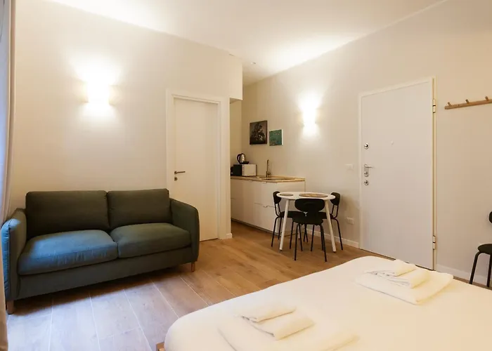 Youhosty - Ticinese 2 Apartament